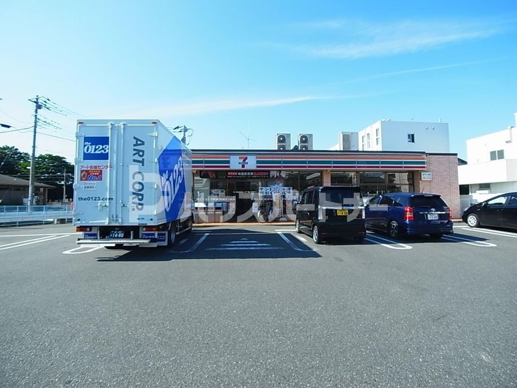 コンビニ　セブンイレブン南流山郵便局前店（コンビニ）まで260m