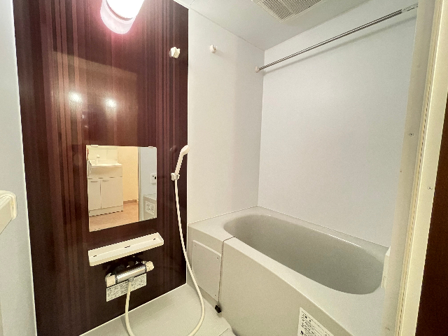 バス・シャワールーム　バスルーム