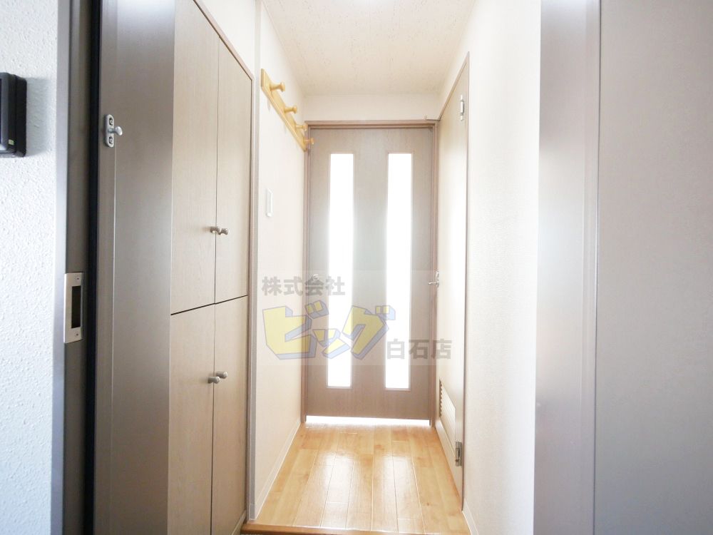 玄関　広々とした玄関です♪