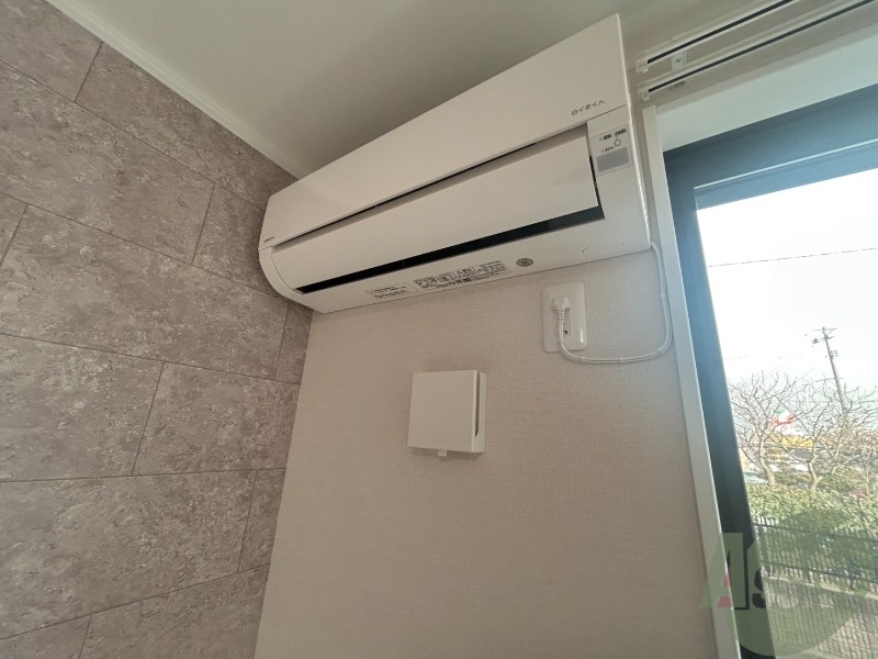 その他設備　冷房・暖房機能付きで年中空調管理ができます。