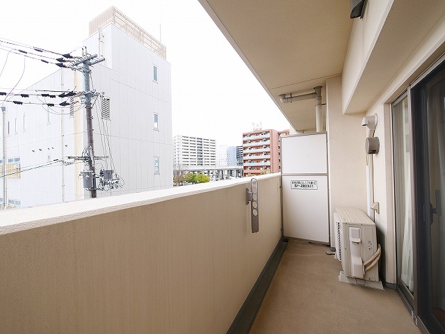 バルコニー　広々としたバルコニーです