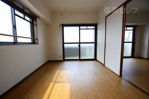 その他部屋・スペース　窓を開ければツインタワーもミッドランドもルーセントも見えます