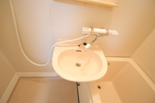 洗面設備　同物件別部屋参考写真です。