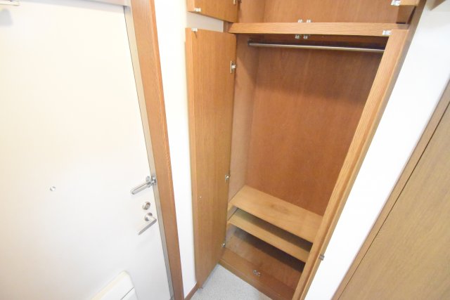 収納　同物件別部屋参考写真です。