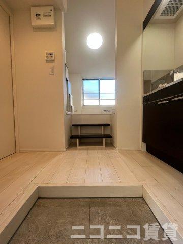 玄関　別号室イメージの為、現状を優先致します。