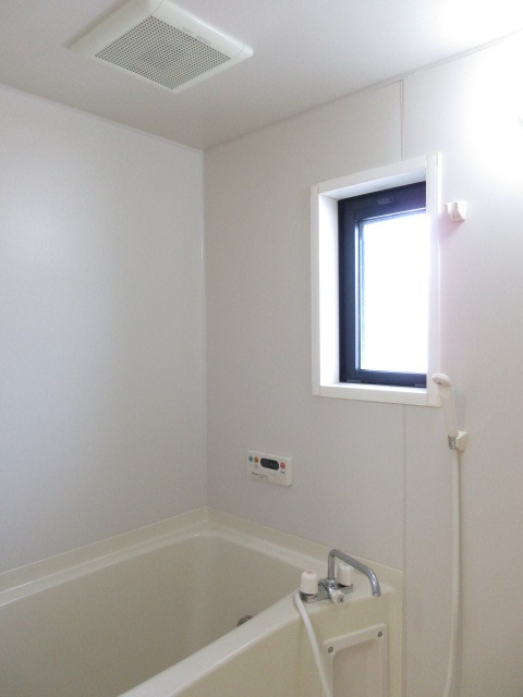 バス・シャワールーム　追焚給湯付きバス