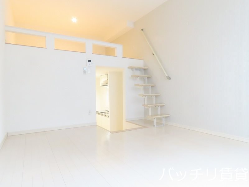 居室・リビング　同型タイプの為、現状を優先いたします