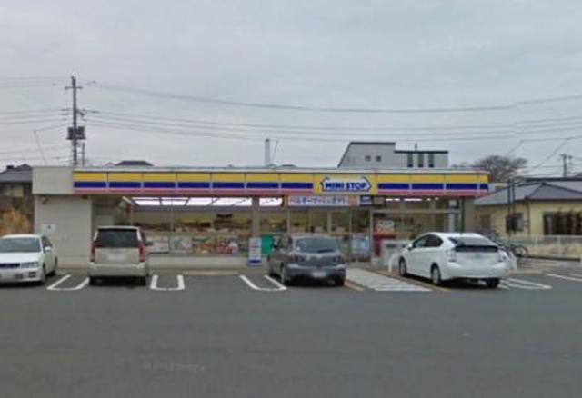 コンビニ　ミニストップ（コンビニ）まで702m