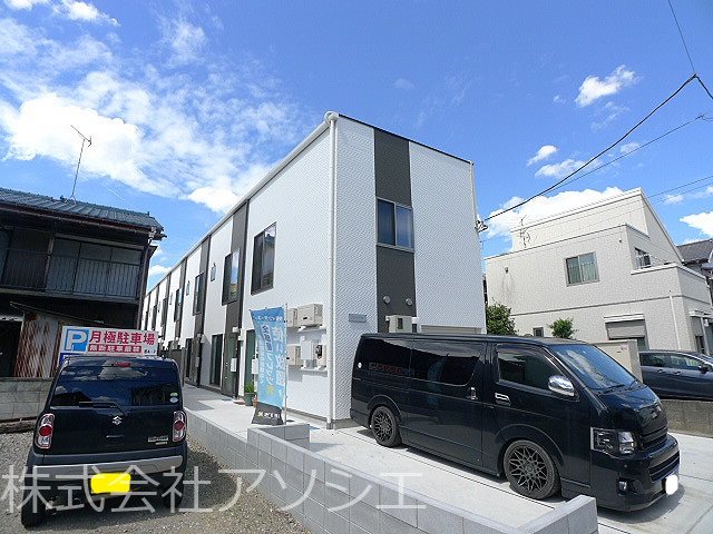 建物外観　グローリア吉川のご紹介は住まいの窓口　アソシエへお任せ下さい