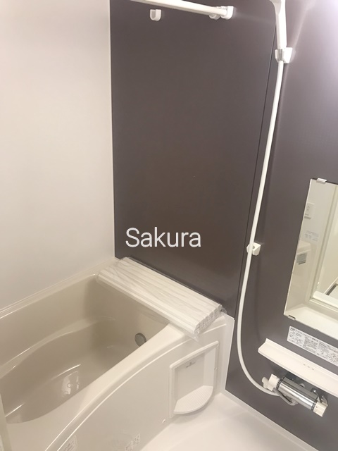 バス・シャワールーム　雨の日でも安心の浴室乾燥機付きです♪