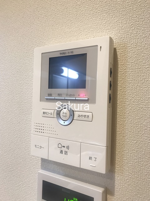 セキュリティ　女性の方でも安心のモニター付きオートロック♪