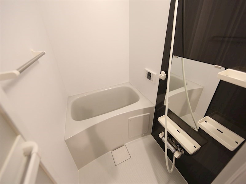 バス・シャワールーム　追い焚き・オートバス機能付お風呂