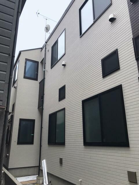 建物外観　２０２０年築