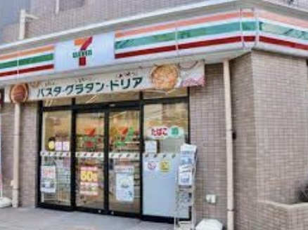 コンビニ　セブンイレブン（コンビニ）まで127m