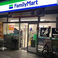 コンビニ　ファミリーマート 恵比寿駅南店（コンビニ）まで229m