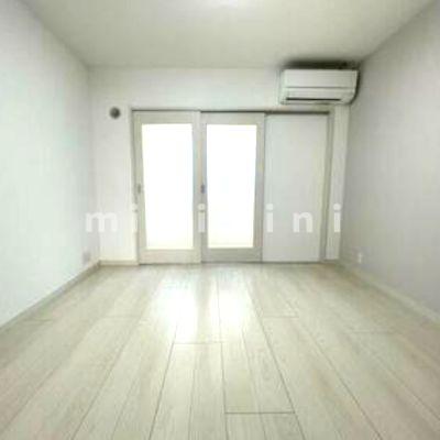 居室・リビング　※写真は同シリーズ類似物件を含む為現況優先とさせて頂きます