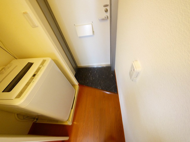 玄関　シンプルで使いやすい玄関です