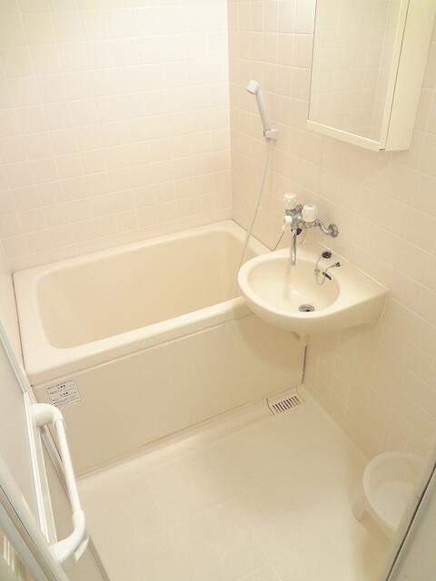 バルコニー　浴室乾燥機完備