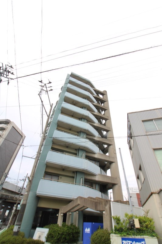 建物外観　人気のマンションタイプ。新潟駅前にも徒歩ですぐいけます