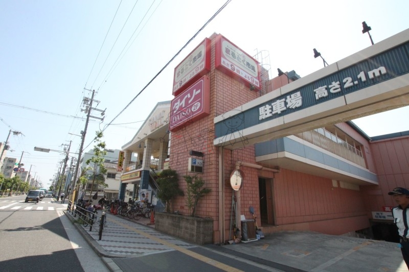 スーパー　まるとく市場南住吉店（スーパー）まで332m