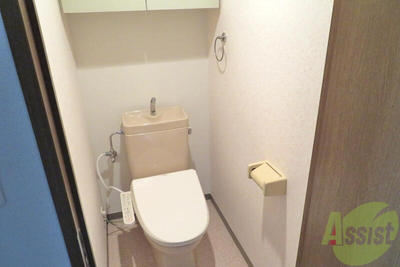 トイレ　トイレはシンプルかつオーソドックスですが清潔感があります。