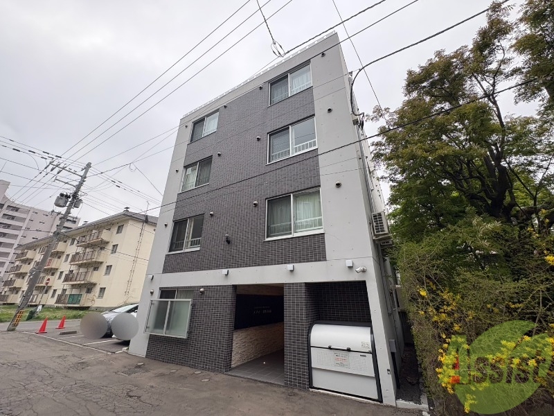 建物外観　札幌市中央区南二条西「ラフィーネ医大前」
