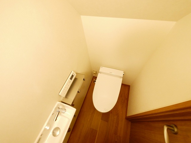 トイレ　清潔感のあるトイレです