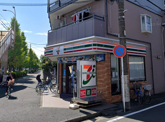 コンビニ　セブンイレブン（コンビニ）まで632m