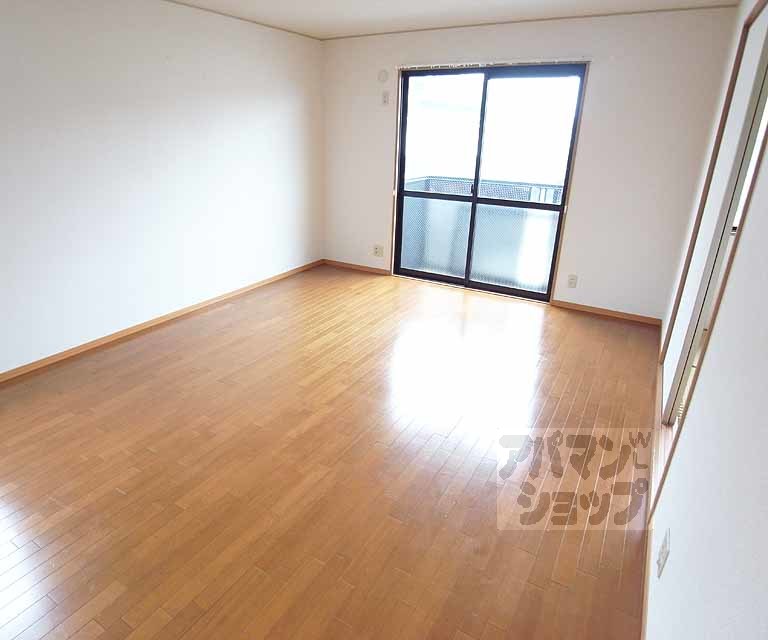 居室・リビング　１０帖のＬＤＫです。