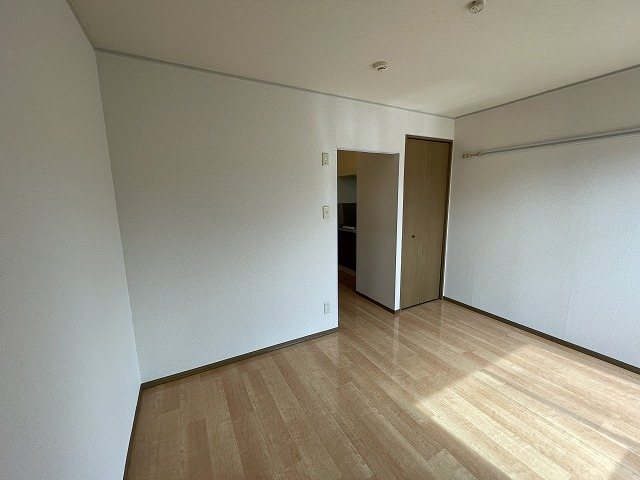 居室・リビング　同マンション別部屋