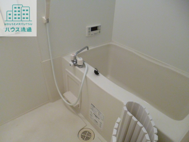 バス・シャワールーム　＊写真は別号室です