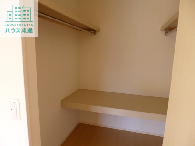 収納　＊写真は別号室です