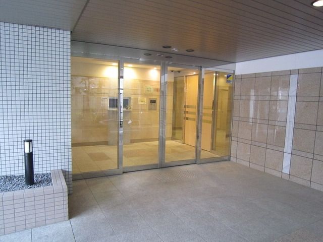 エントランス　エントランス