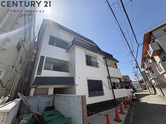 建物外観　敷地内に自転車置き場あります！