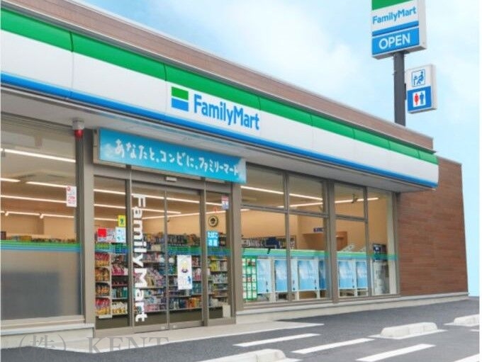 コンビニ　ファミリーマートJR琴似駅前店（コンビニ）まで51m
