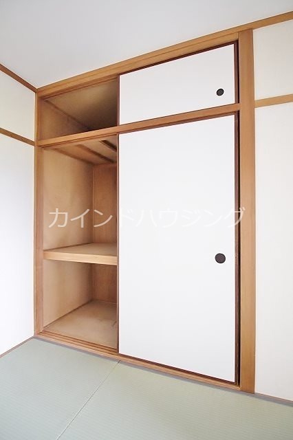 収納　押入れ