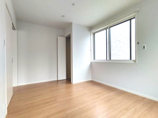 その他部屋・スペース　落ち着いて過ごせるお部屋なので、寝室にいかがでしょうか