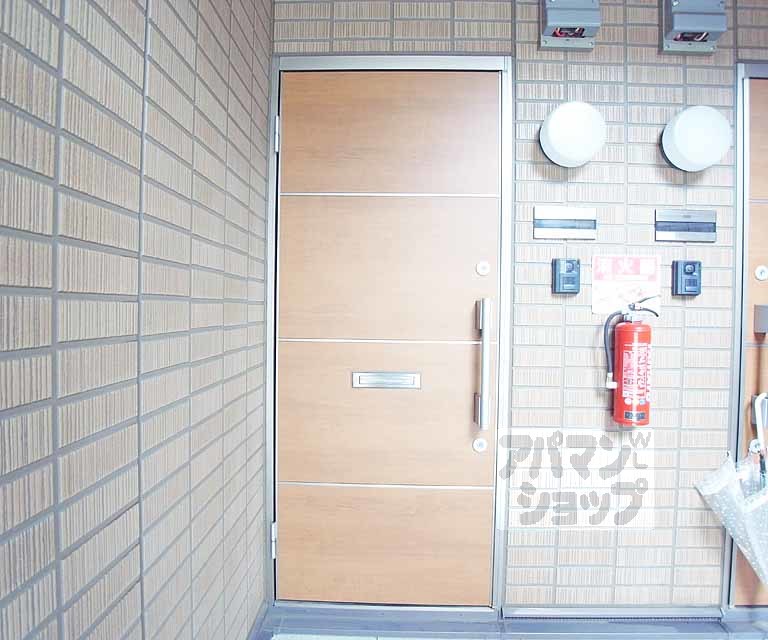 その他設備　玄関ドアです。