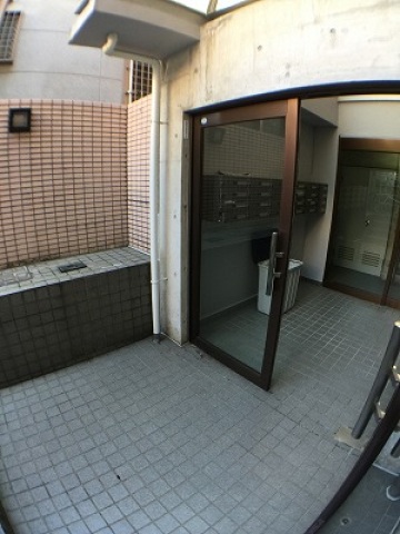 エントランス　入口