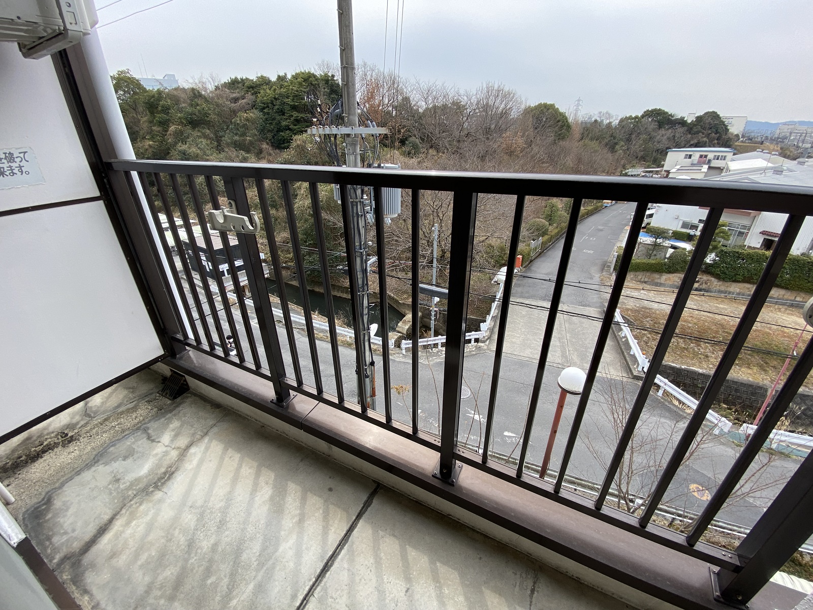 バルコニー　南向きで日当たり良好なバルコニー♪（同仕様写真）