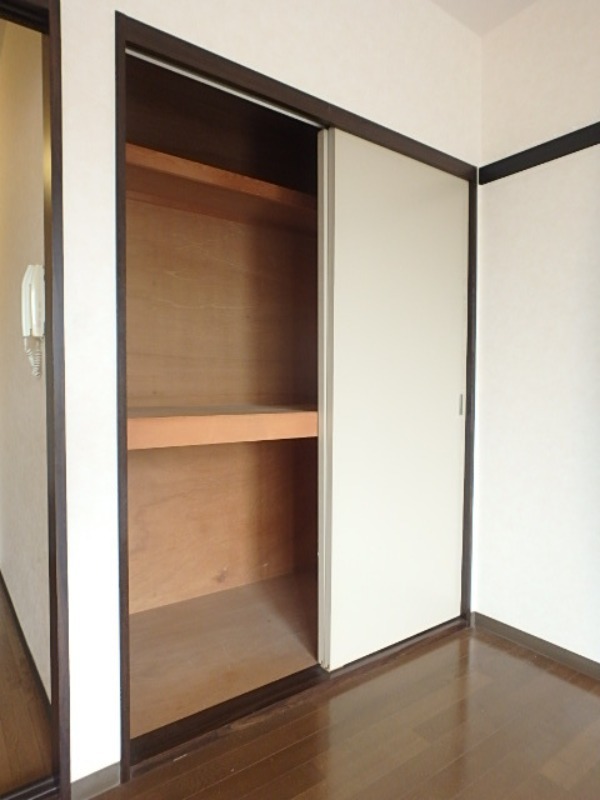 収納　図面と現状に相違がある場合には現状を優先