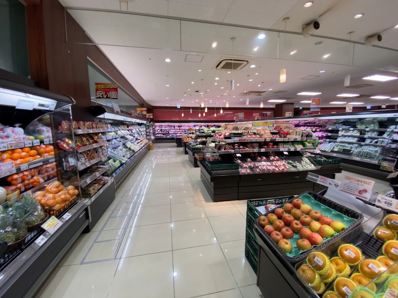 スーパー　ダイエー下北沢店（スーパー）まで100m