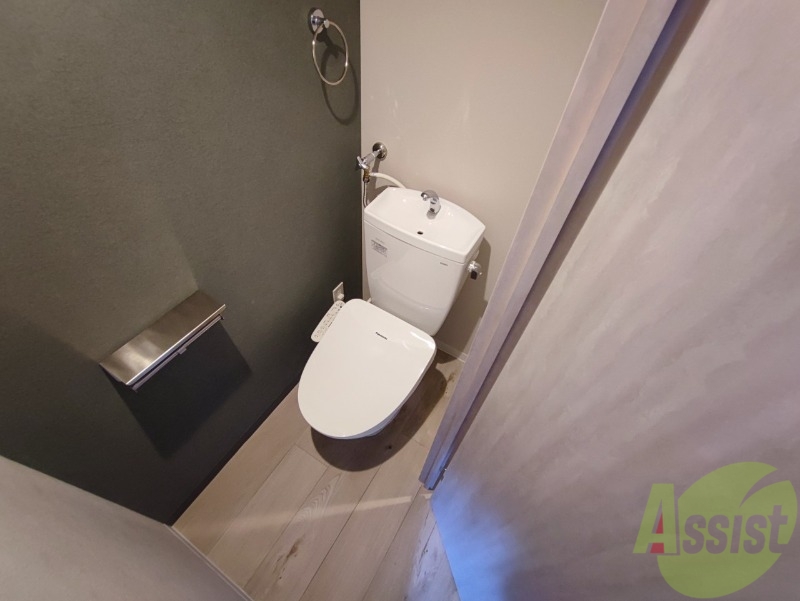 トイレ　こちらはトイレです。清潔感があり、安心して使用できます。