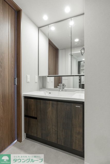 洗面設備　Aタイプ2023年3月撮影 同タイプ801号室の写真です。