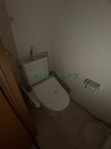 トイレ　エステージ六義園　別部屋　反転　広さ同じ