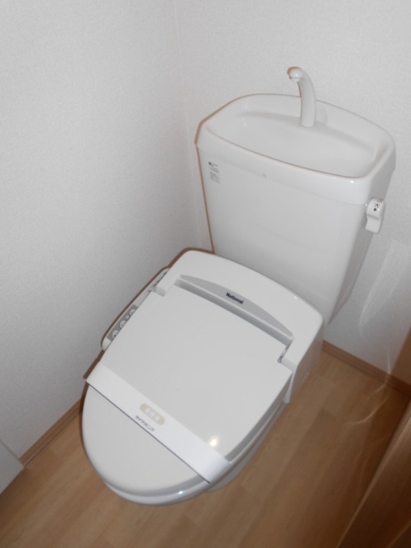 トイレ　図面と現状に相違がある場合には現状を優先