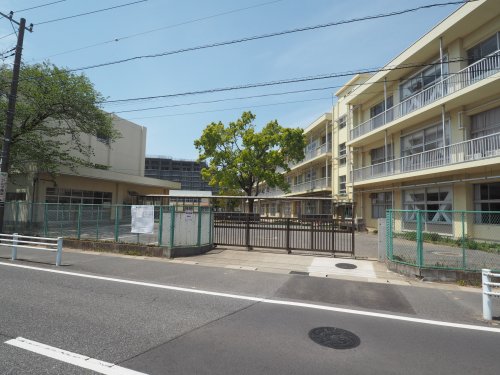 小学校　千葉市立稲毛第二小学校（小学校）まで289m