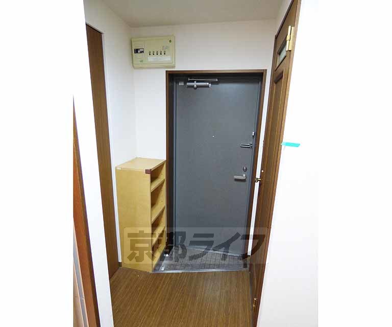 玄関　広々とした玄関です。