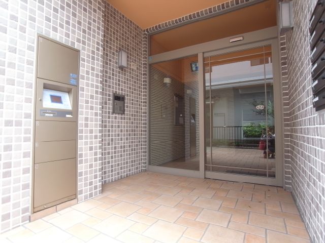 セキュリティ　エントランス