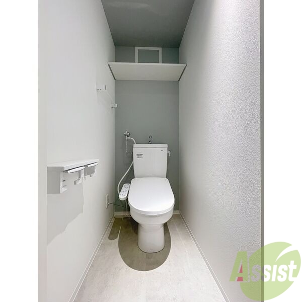 トイレ　こちらはトイレです。清潔感があり、安心して使用できます。